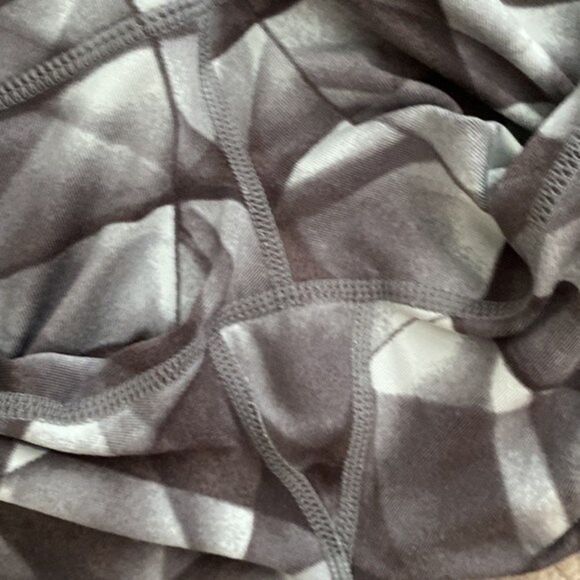 Athleta Gray Abstract‎ Cropped Tights Leggings Size XXS - Picture 4 of 7